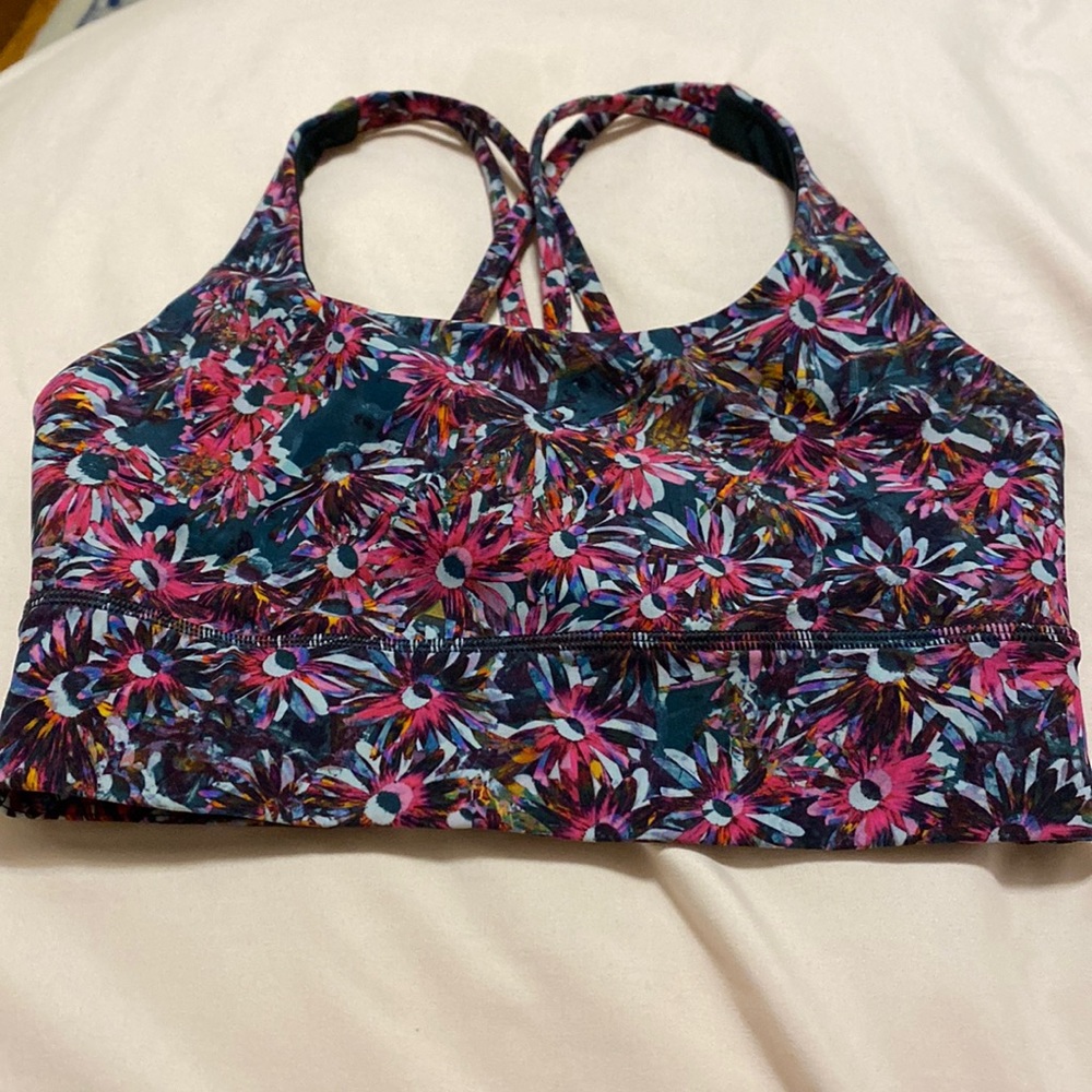 Lululemon sports bra size 6